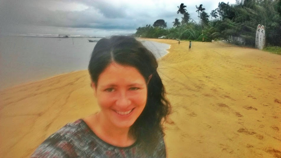 Mientras estaba en mi Ayurvedic Resort, caminaba dos veces al día por la playa en Beruwala.  Atesoré mucho este tiempo y hacía meditaciones caminando, enfocándome en mi respiración.