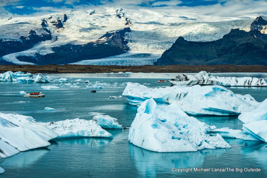 La laguna glaciar de Jokulsarlon, a lo largo de la carretera de circunvalación en el sureste de Islandia.