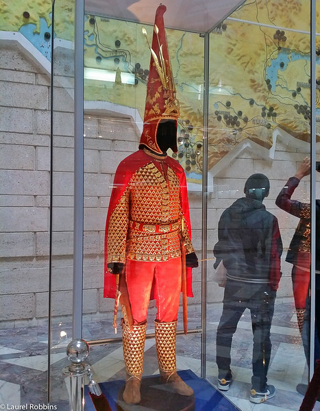 El Hombre de Oro en el Museo Estatal Central en Almaty Kazajstán