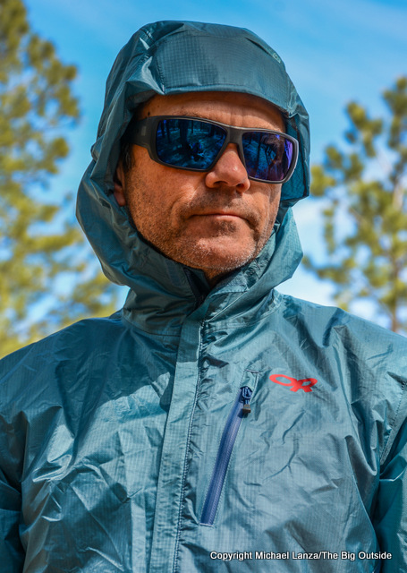 Outdoor Research Helium Hybrid Hooded Jacket capucha.