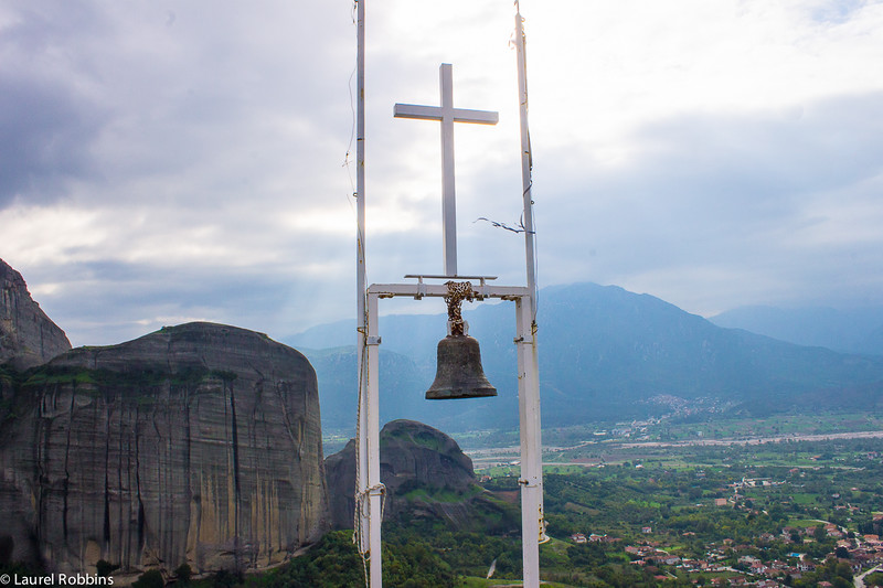En la cima de la montaña del Espíritu Santo en Meteora, Grecia