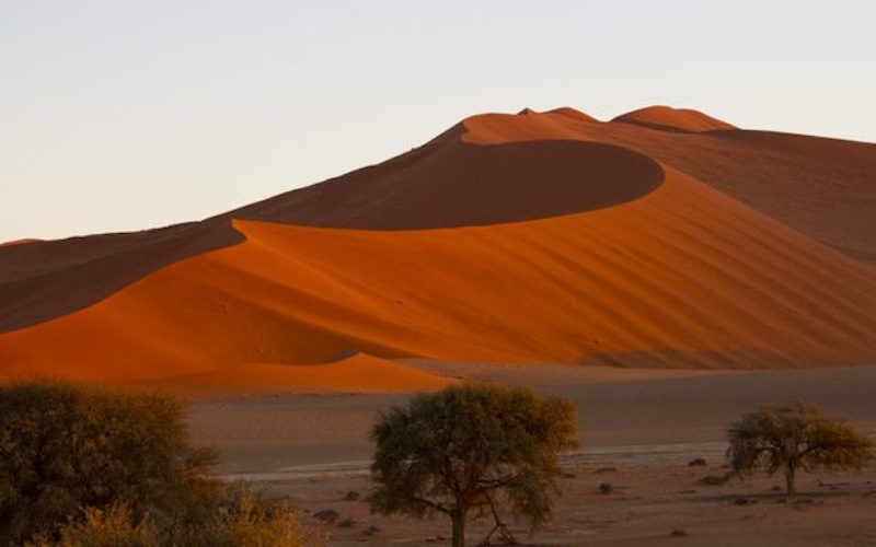 Duna de arena sossusvlei de Namibia1