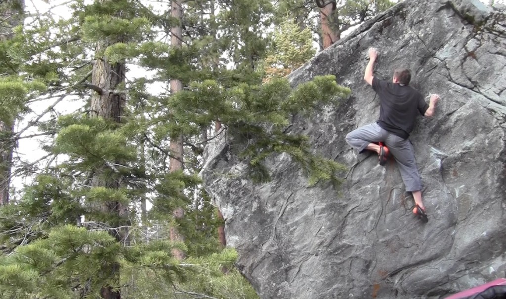 Revisión de los zapatos de escalada Mad Rock Flash 2.0: prueba de Mad Rock Flash 2.0 en Lake Tahoe, California.