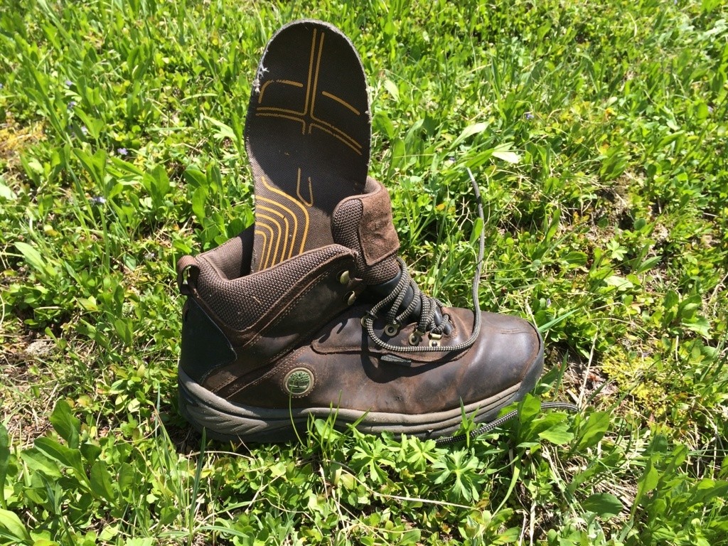 Revisión de las botas de montaña Timberland White ledge para hombre: en general, esta es una bota económica que funciona bien en el trabajo o...