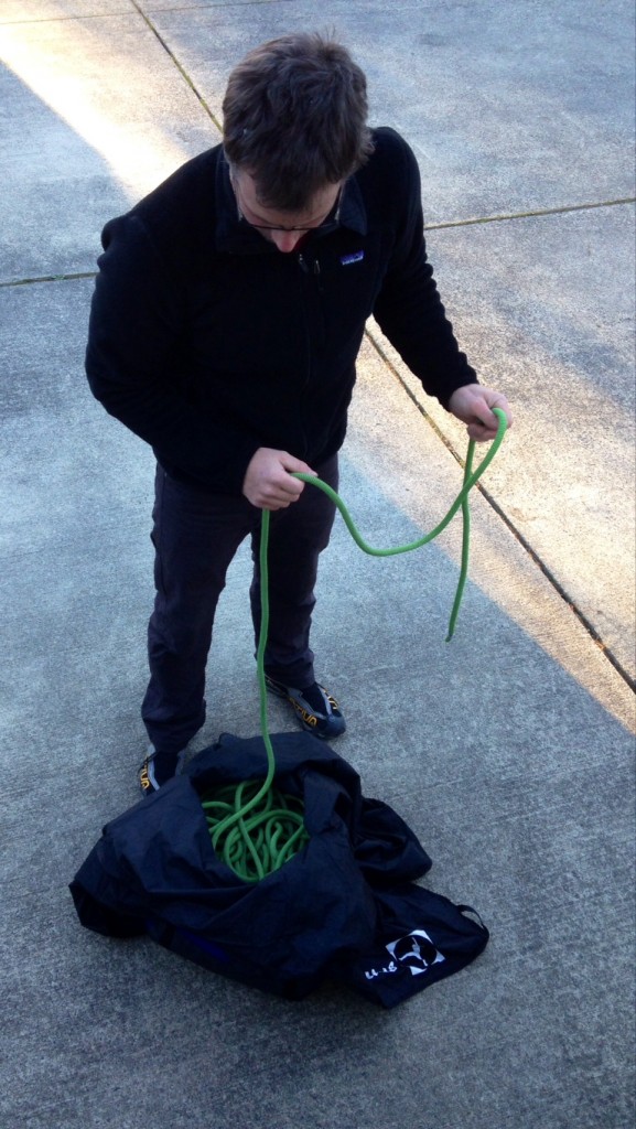 Revisión de la bolsa de cuerda Metolius Vortex: en lugar de desenrollar la lona antes de la próxima escalada como con...