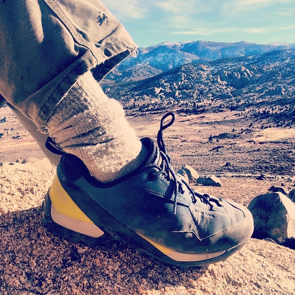 Revisión de los zapatos de aproximación Five Ten Camp Four: el Camp Four es un zapato de aproximación muy duradero para Ôreas con asperezas...