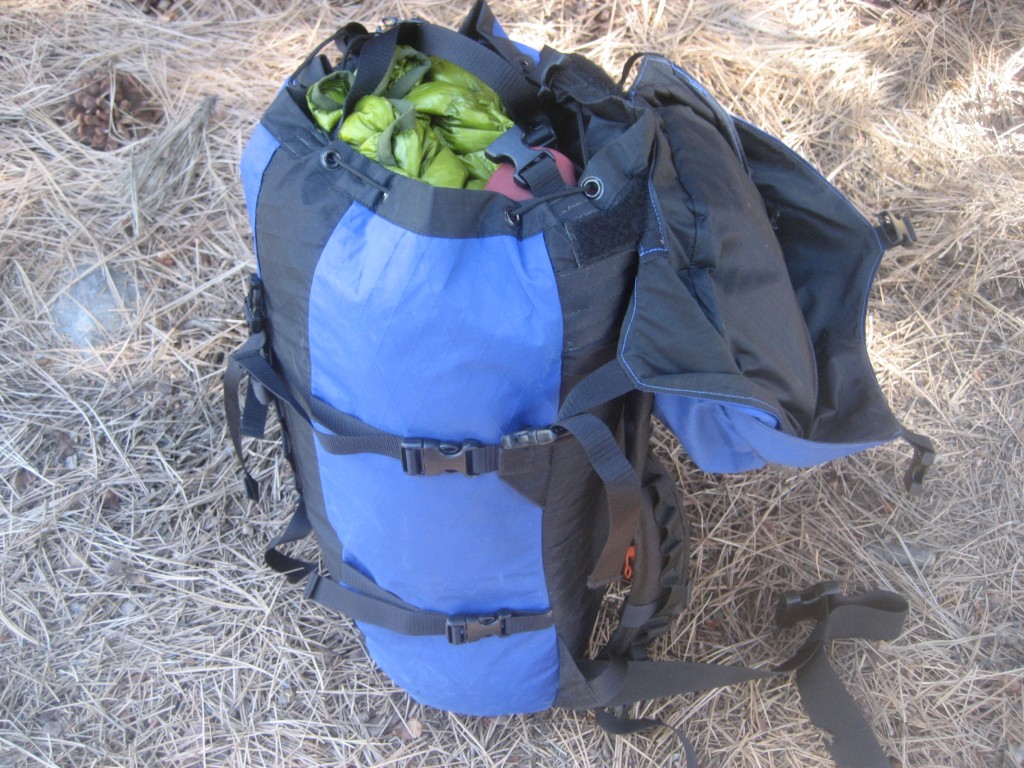 Revisión de la mochila de montañismo del paquete de guía de cosas salvajes: nos gustó mucho la forma en que el velcro mantenía la tapa en su lugar, incluso cuando...