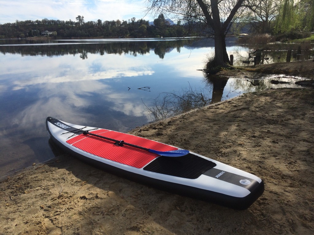 Revisión de sup inflable jobe aero 12 6: ganador del premio a la mejor elección, el jobe con el remo kialoa.