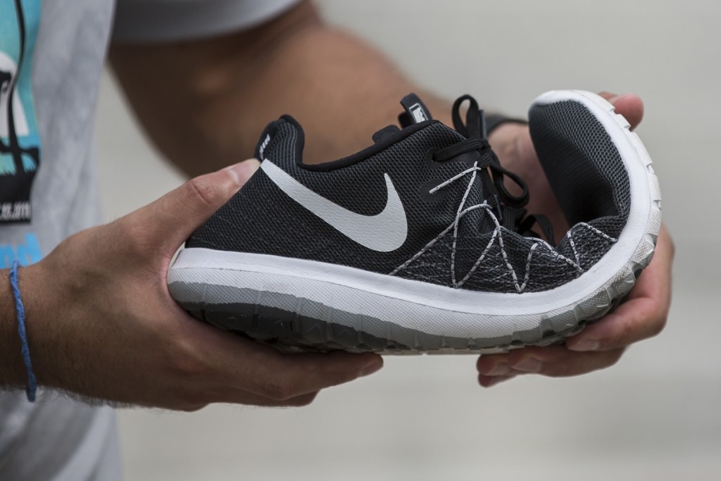 Revisión de las zapatillas para correr Nike Flex Fury 2 para hombre: el antepiĆ© increĆblemente flexible de Nike Flex Fury 2 le da un...