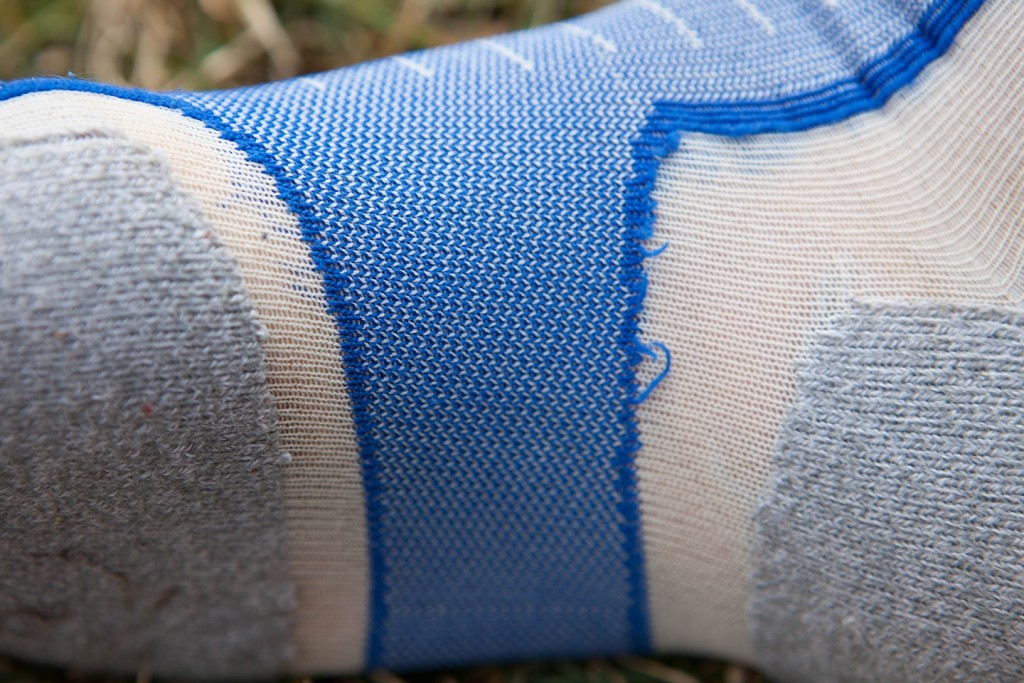 Revisión de los calcetines para correr thorlos experia xccu: la malla blanca del thorlo experia xccu es tan delgada y transpirable...