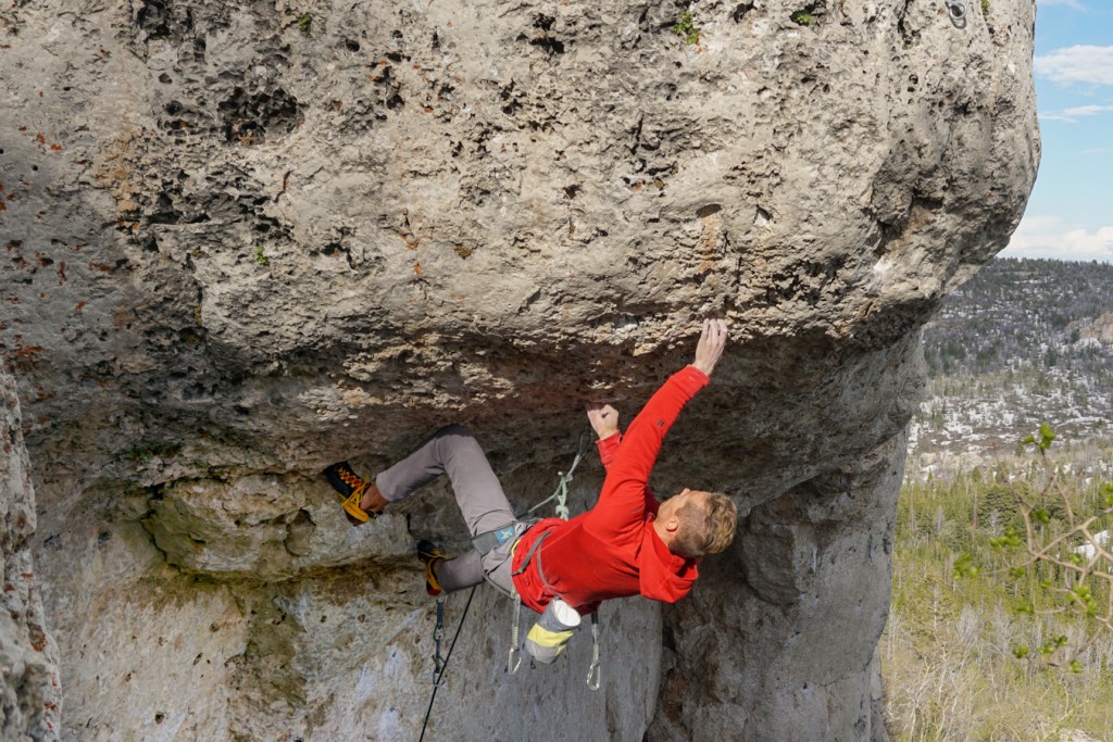 Revisión de los zapatos de escalada La Sportiva Genius: la entresuela suave y el giro radical hacia abajo son ideales para escalar...