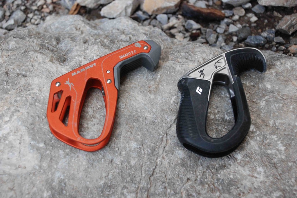 Revisión del dispositivo de aseguramiento mammut smart 2.0: el smart 2.0 (izquierda) y el atc pilot (derecha) tienen un peso similar y...