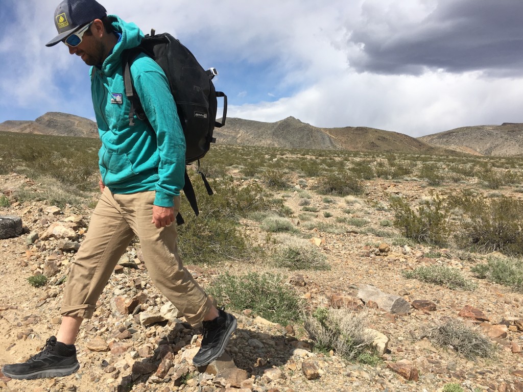 Revisión de los zapatos para caminar hoka toa gore-tex para hombres: estos zapatos funcionan bien en todo tipo de caminatas, especialmente en excursiones de un dĆa...