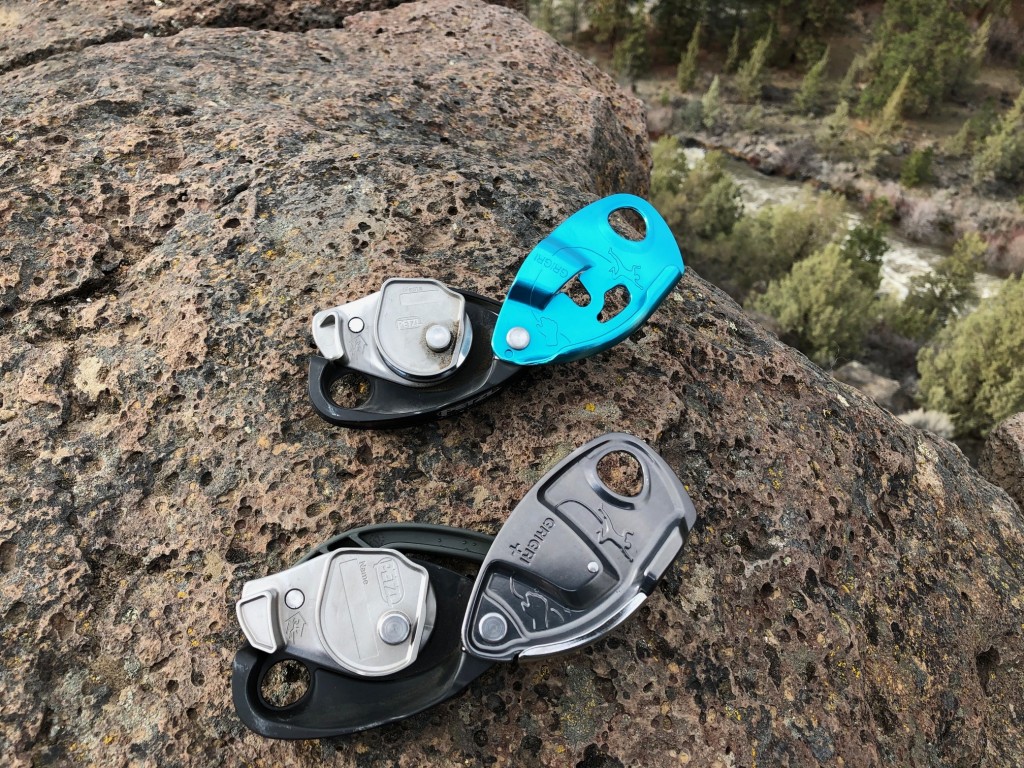 Revisión del dispositivo de aseguramiento petzl grigri: el grigri en la parte superior en comparación con el grigri+ en la parte inferior. como puedas...