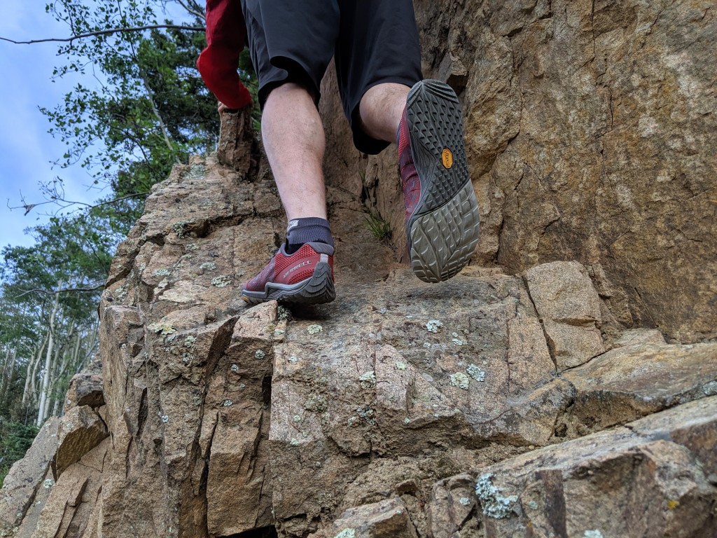 Revisión de zapatos descalzos Merrell Trail Glove 5: se utilizan dos tipos de caucho en la construcción de la suela. el...