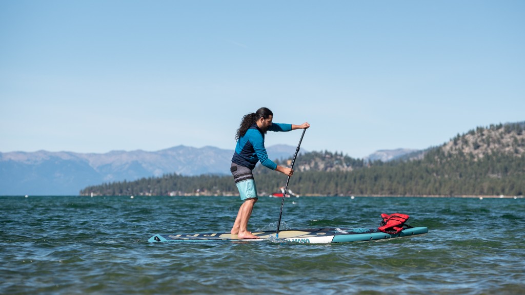Revisión del remo de sup fp original de bic sport: puedes ver una ligera flexión al remar con fuerza con el bic sport...