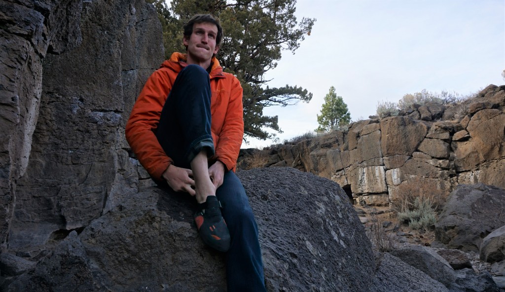 Revisión de los zapatos de escalada Mad Rock Shark 2.0: la parte superior sintética del tiburón es bastante inelÔstica. Esto hace...