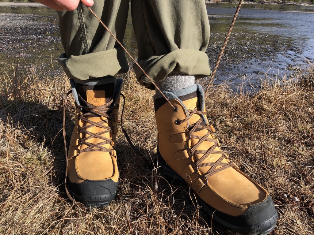 Revisión de las botas de invierno con aislamiento Timberland Chillberg: la mitad inferior de los cordones resiste el ajuste debido a la forma de...