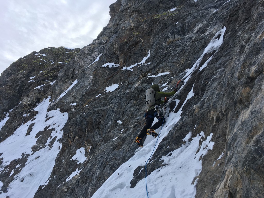 Revisión de las botas de montañismo Scarpa Phantom Tech: Andy Cruise Neve, Ice y Rock. el fantasma brilló en este tipo...