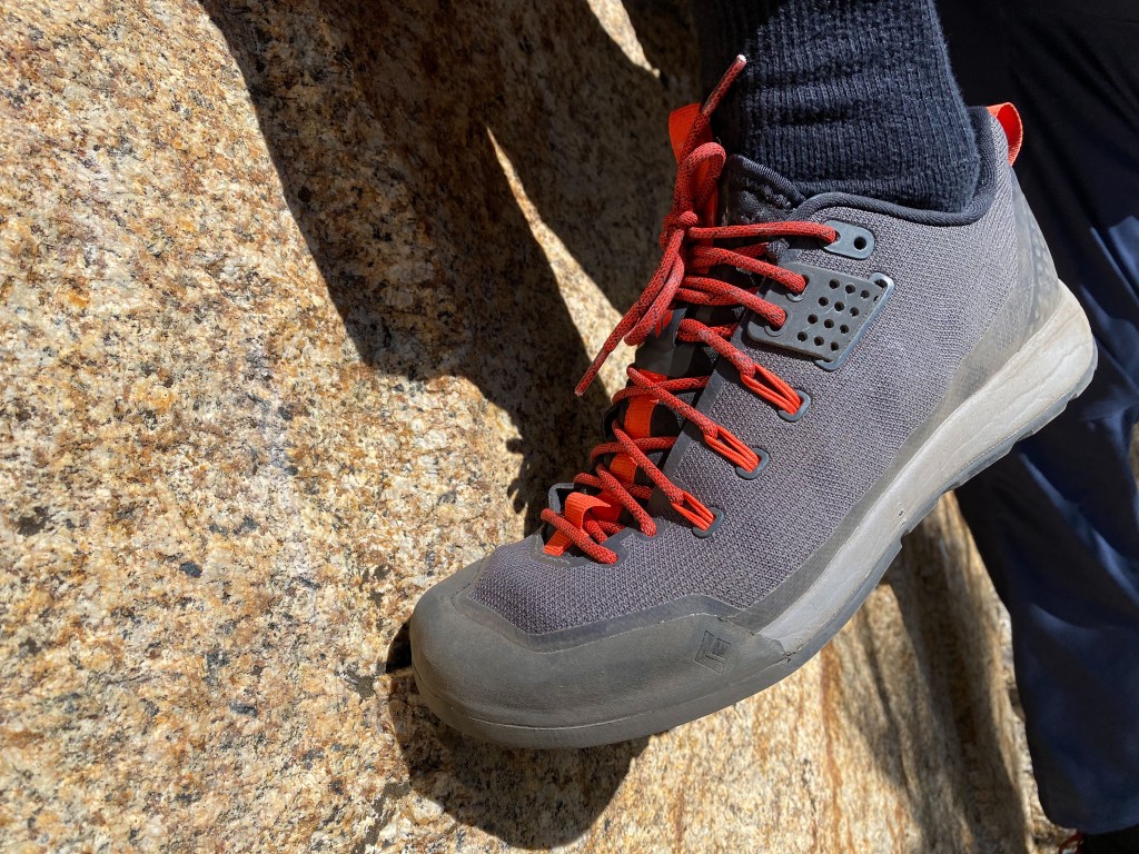 Revisión de los zapatos de aproximación de técnico de Black Diamond: horma estrecha, sistema de cordones mejorado y entresuela de goma...