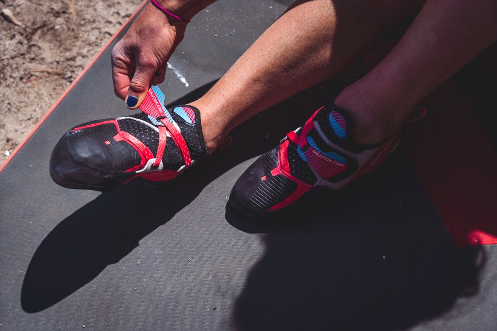 Revisión de zapatos de gato la sportiva solution comp para mujer: las primeras veces que nos los pusimos, fue un poco difícil conseguir nuestro...