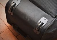 La bolsa de transporte incluida tambiƩn incluye ruedas para mayor comodidad.