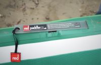 El sistema de refuerzo RSS coloca una tira de refuerzo dentro de una manga...