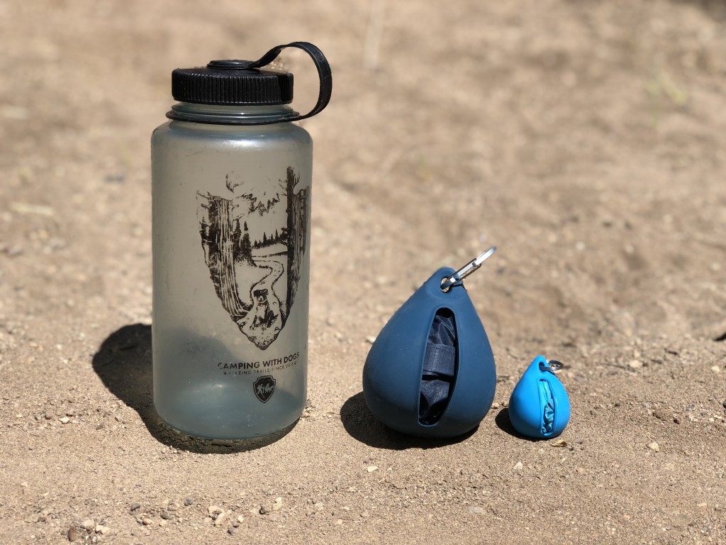 Revisión de la bolsa seca empacable matador droplet xl: el matador droplet xl con tapa enrollable de 20 litros (centro) junto al 3...