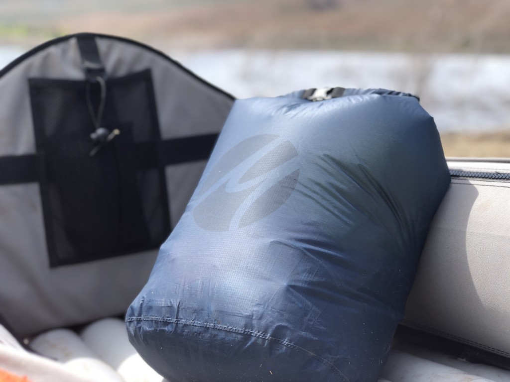 Revisión de la bolsa seca empacable matador droplet xl: el droplet xl es extremadamente útil para tenerlo consigo sin importar dónde...