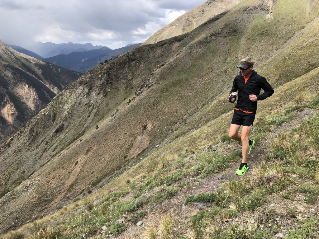 Revisión de las zapatillas de trail running inov-8 terraultra g 270 para hombre: estas zapatillas mantienen el pie firmemente en su lugar, por lo que incluso cuando corres...