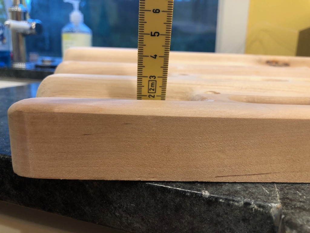 Revisión del tablero colgante Metolius Wood Grips Deluxe II: como mencionamos, el borde más pequeño de este modelo es de 19 mm.  esto está bien para...