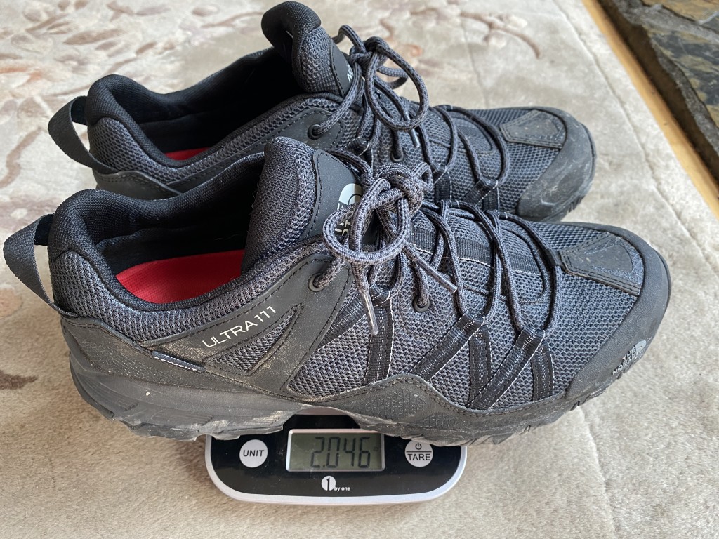 Revisión de los zapatos para caminar North Face Ultra 111 wp para hombres: 2.04 libras es un gran peso para un par de zapatos con mentalidad económica como...
