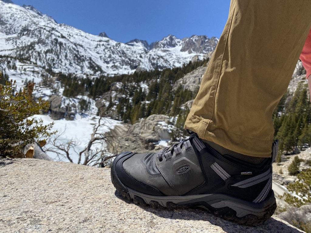 Revisión de las botas de montaña Keen Ridge Flex Mid Wp para hombre: poniendo a prueba las botas Keen Ridge Flex en las empalizadas de...