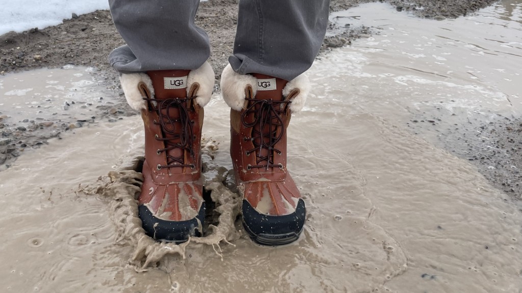 Revisión de las botas de invierno ugg butte: sumergimos las ugg butte en charcos frĆos y profundos y los encontramos...