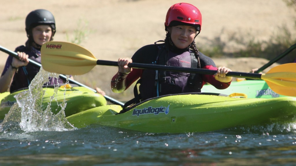 Revisión de astral layla pfd: con mucha flotación, un ajuste seguro y una gran variedad de...