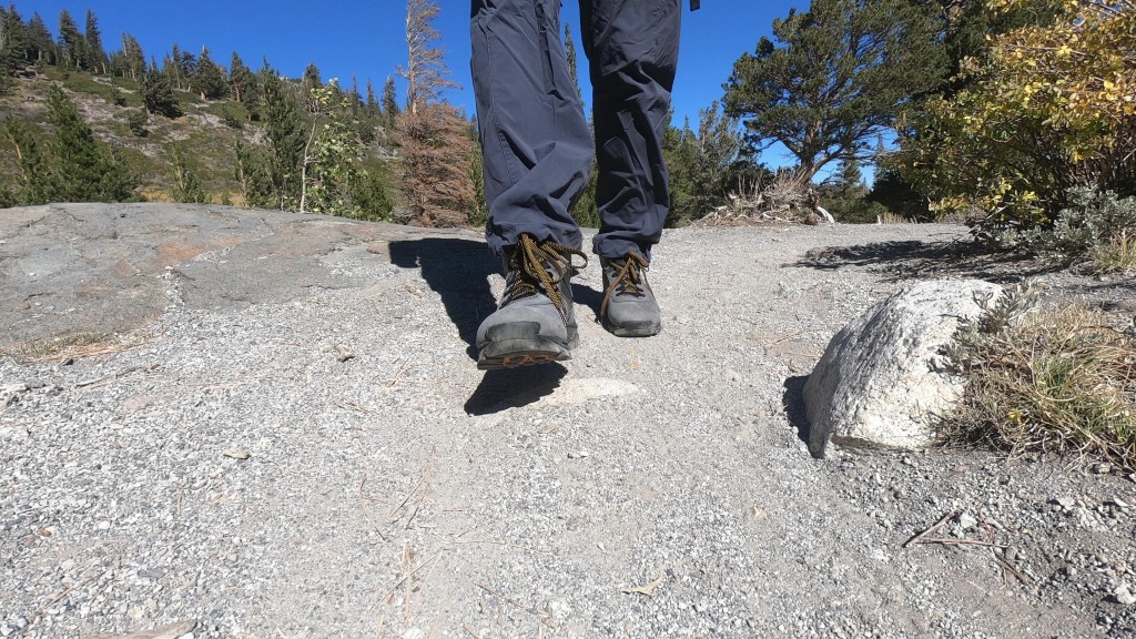 monte Timberland. Revisión de las botas de montaña Maddsen Mid impermeables para hombre: a pesar de la entresuela moldeada de EVA, no sentimos mucha amortiguación...