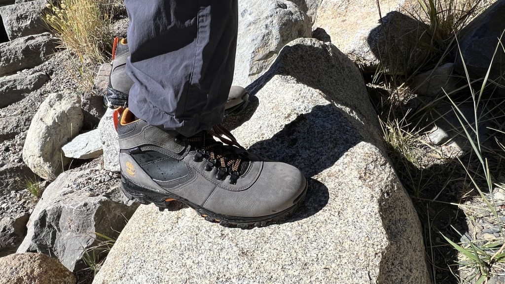 monte Timberland. Revisión de las botas de montaña Maddsen Mid impermeables para hombre: altas y con soporte, pero con una sensación torpe.