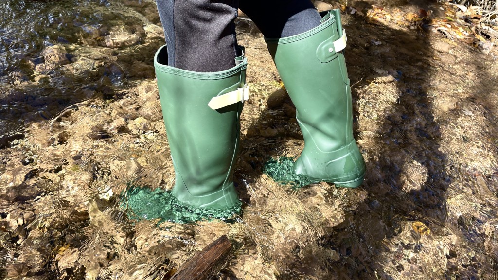 Revisión de botas de lluvia Hunter originales ajustables en la parte trasera para mujer: altas, flexibles y clásicas: una combinación notable para el ideal...