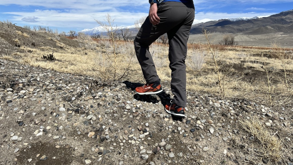 Revisión de las botas de montaña Altra lone Peak all-wthr mid 2 para hombre: realmente nos encanta la comodidad y facilidad de uso de las botas Altra. nosotros...