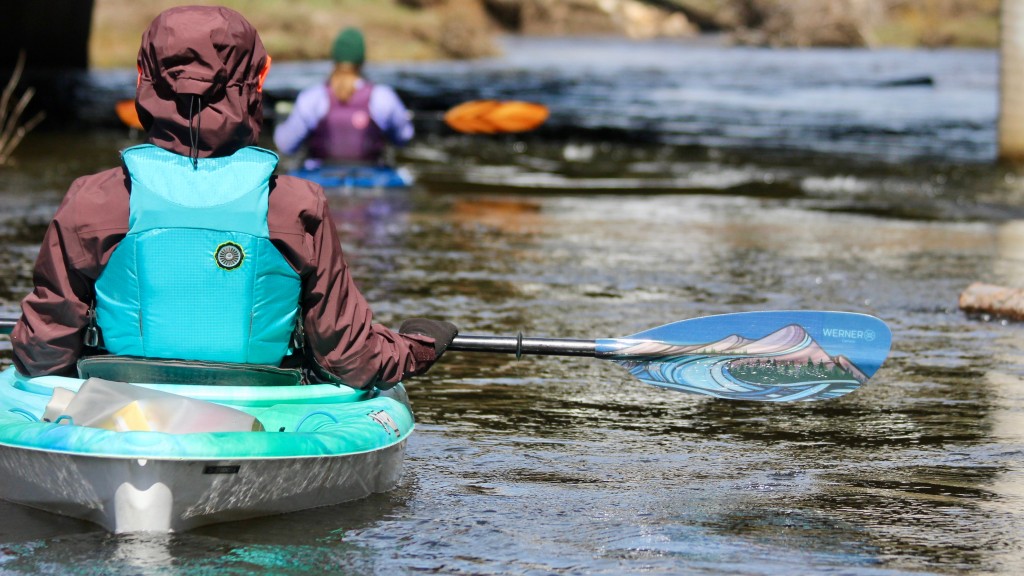 Revisión del remo de kayak werner camano: las palas de fibra de vidrio del werner camano ofrecen el equilibrio perfecto...