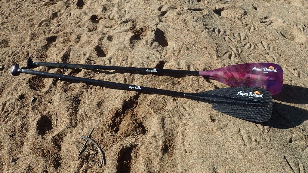 Revisión del remo de sup de 2 piezas de fibra de vidrio de Malta encuadernado en agua: la fibra de vidrio Matla se ve y se siente similar a su carbono...