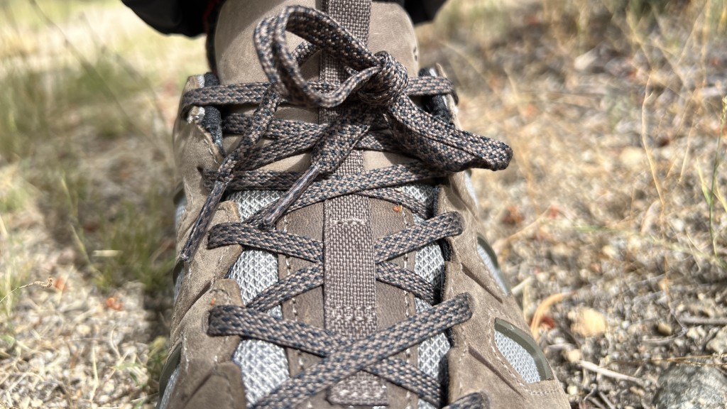 Revisión de zapatos para caminar oboz sawtooth x low impermeables para hombres: cuero duradero, malla protegida, estos zapatos estÔn diseñados para durar...