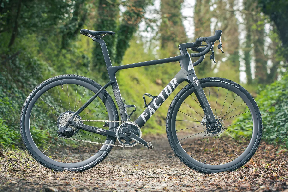Factor Ostro Grava - 01 Bicicleta Gravel Factor Ostro