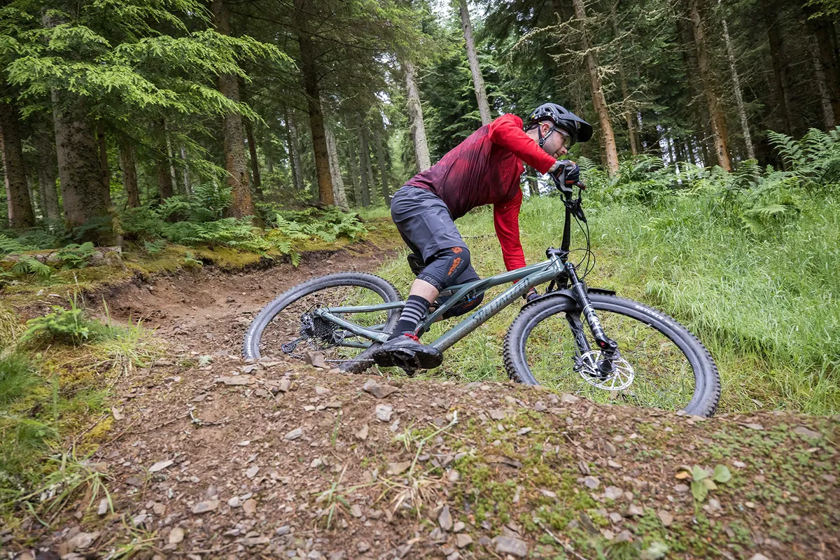 Bicicleta de montaƱa Specialized Stumpjumper Alloy Comp Bicicleta de montaƱa Specialized Stumpjumper Alloy Comp