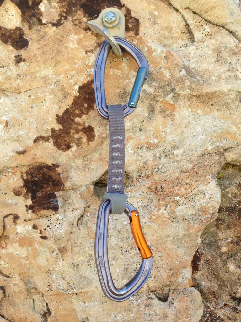 Revisión del mosquetón de puerta recta Petzl Djinn: esta pieza se fabricó pensando en la escalada deportiva y es la mÔs adecuada...