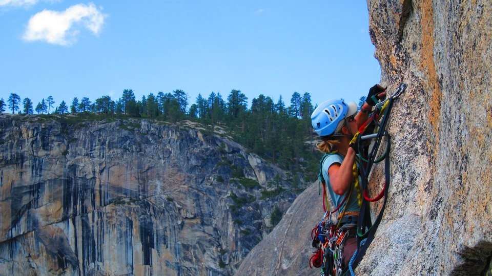 Revisión del mosquetón Trango Superfly: el Trango Superfly logra un buen equilibrio entre bonito...