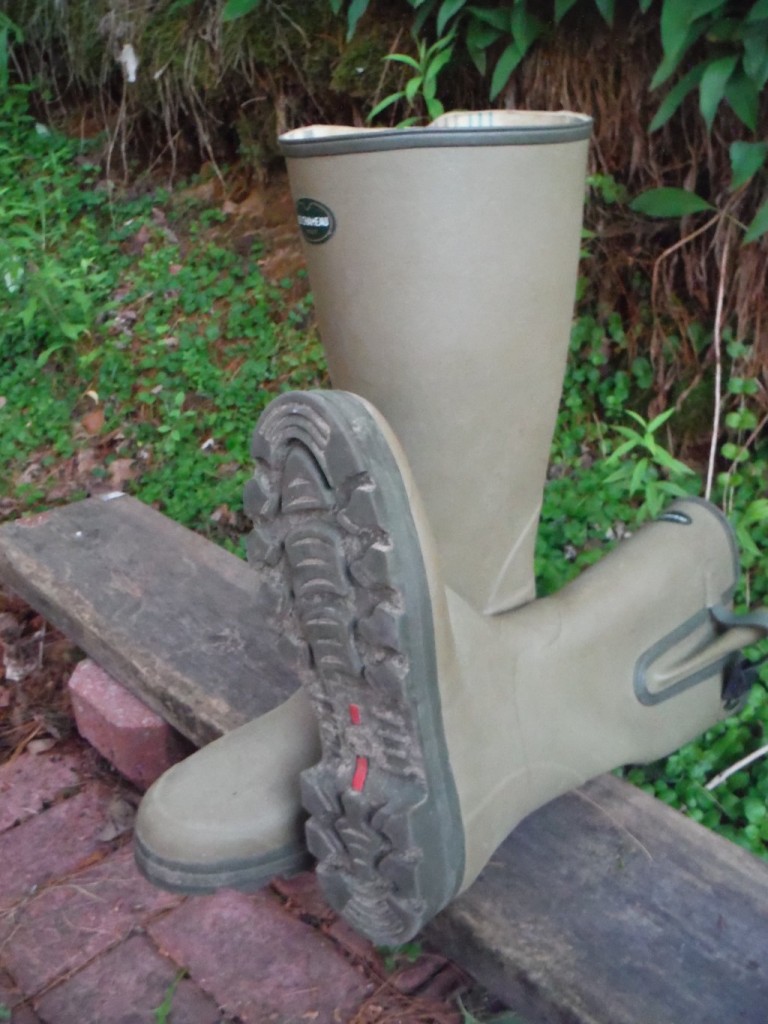 Revisión de las botas de lluvia le chameau vierzon: la banda de rodadura es lo suficientemente agresiva como para afrontar cualquier situación en la que...
