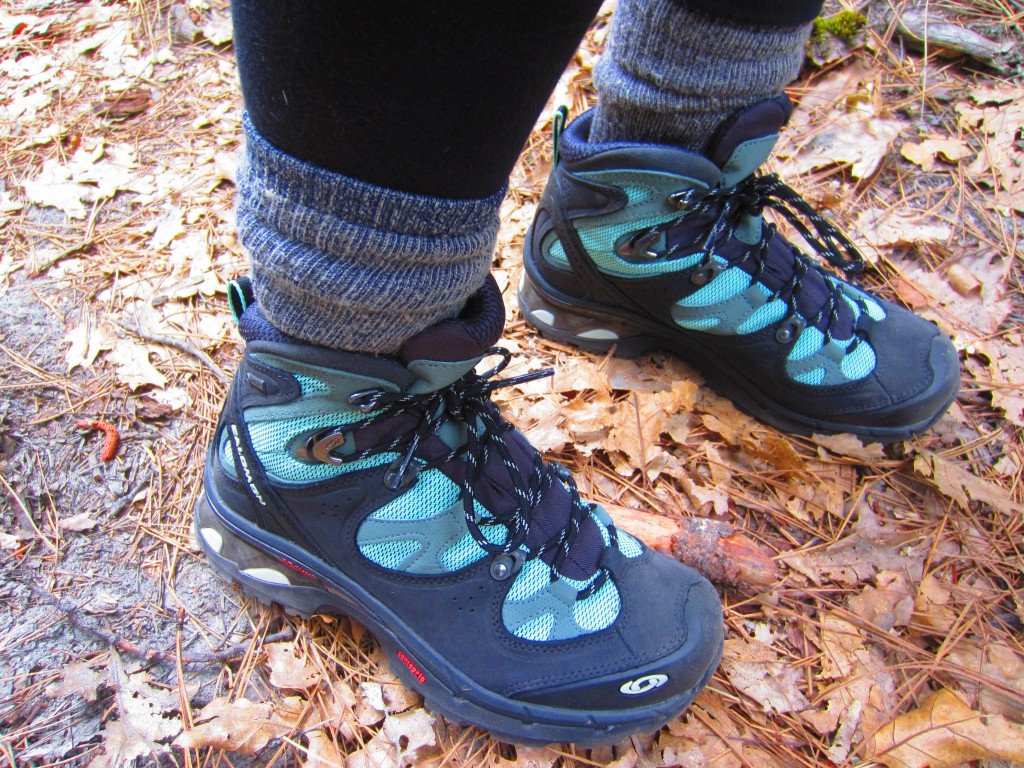 Revisión de botas de montaña Salomon Comet 3D GTX para mujer: los ojales escalonados permiten un ajuste seguro y personalizado. nos encanta...