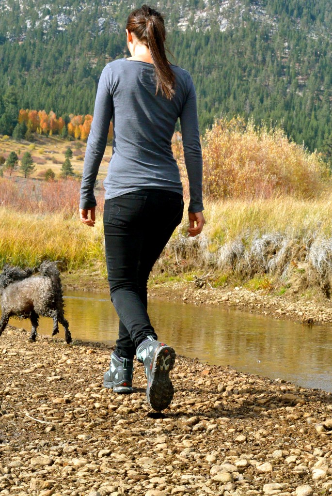 Revisión de las botas de montaña Salomon Comet 3D GTX para mujer: probamos la durabilidad y estabilidad de las Salomon Comet 3D en...