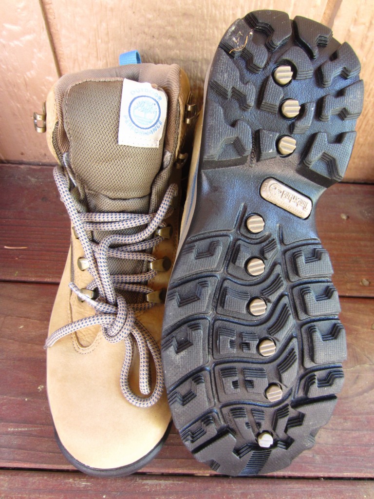 Revisión de botas de montaña Timberland Chocorua Trail Mid GTX para mujer: las Timberland Chocorua Trail tienen un patrón de tacos semi-agresivo y...